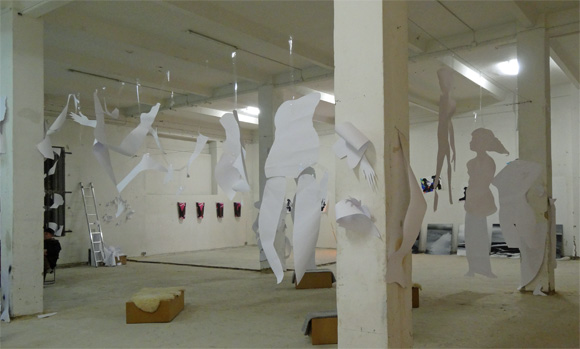 Helene Blandow: Installation in der Toscana Halle des ECC-Weißensee