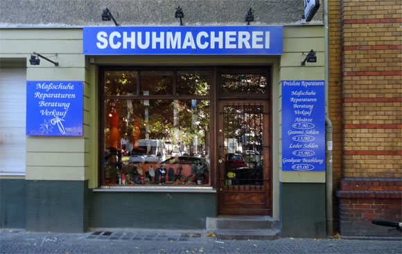 Maßanfertigung von Schuhen und Schumacherei, Bergmannstraße