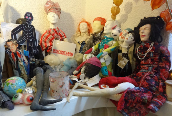 Puppets with individual faces by Karl Schlarb im alla hopp store